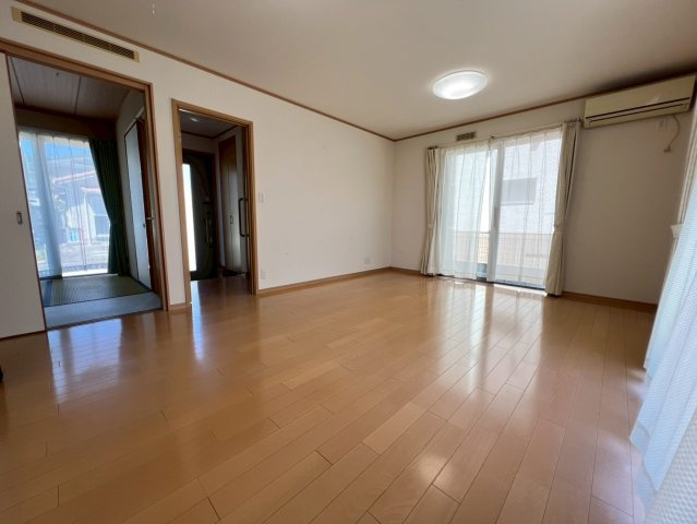 和歌山市栄谷・中古戸建・54696の居間・リビング