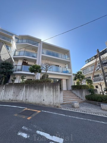 エルスタンザ赤坂の外観