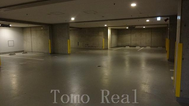 エルスタンザ赤坂の駐車場
