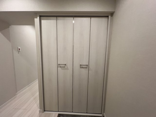 オシャレリノベと、眺望のコラボ！【ライオンズマンション川崎】の収納|収納のためのスペースです