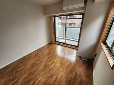 Avenir朱雀の居間・リビング|洋室