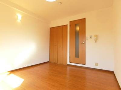 【寝室】 | リーフジャルダン総持寺駅前