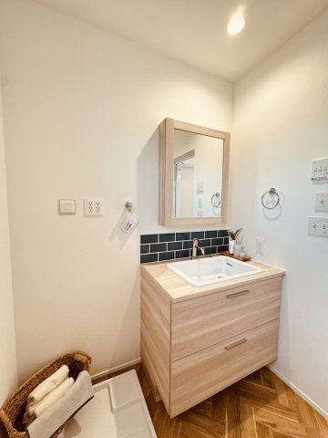 Living with California Style Ｂ棟― 湘南で、自分らしく。の洗面所