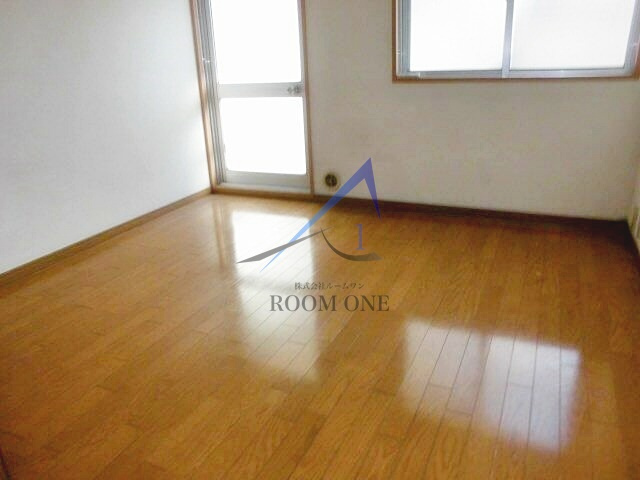 ステーションコーポ平和島の居間・リビング|洋室のお部屋です。