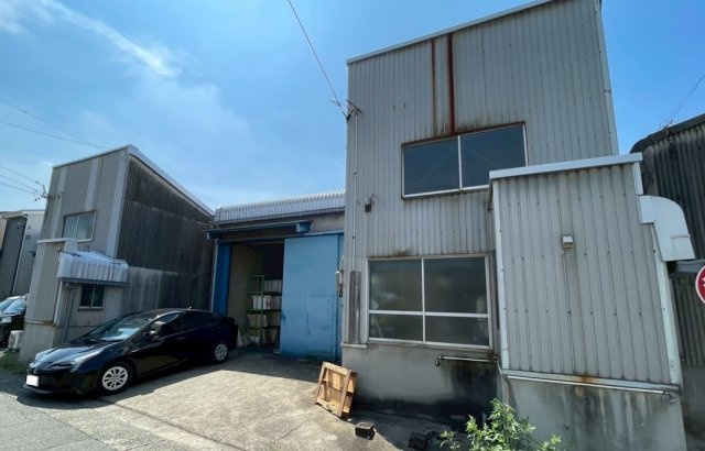 追進町３－８４事務所付工場西棟の外観