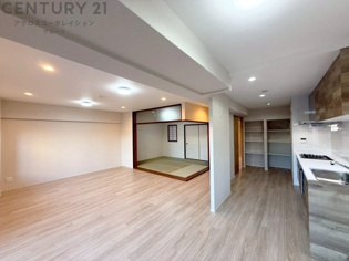 2025年10月リフォーム物件。リフォーム内容（キッチン新調、浴室新調、洗面台新調、トイレ新調、建具交換、クロス貼替、フローリング貼替、ハウスクリーニング）