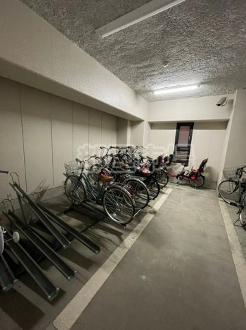 ロイヤル　トーリータワーズのその他|駐輪場