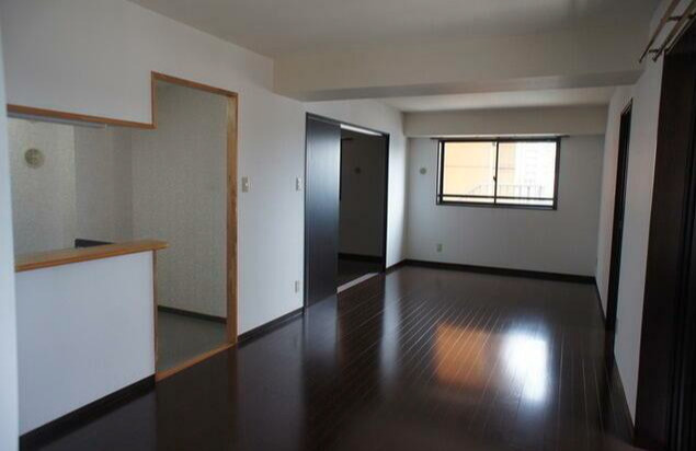 ロイヤル　トーリータワーズの居間・リビング