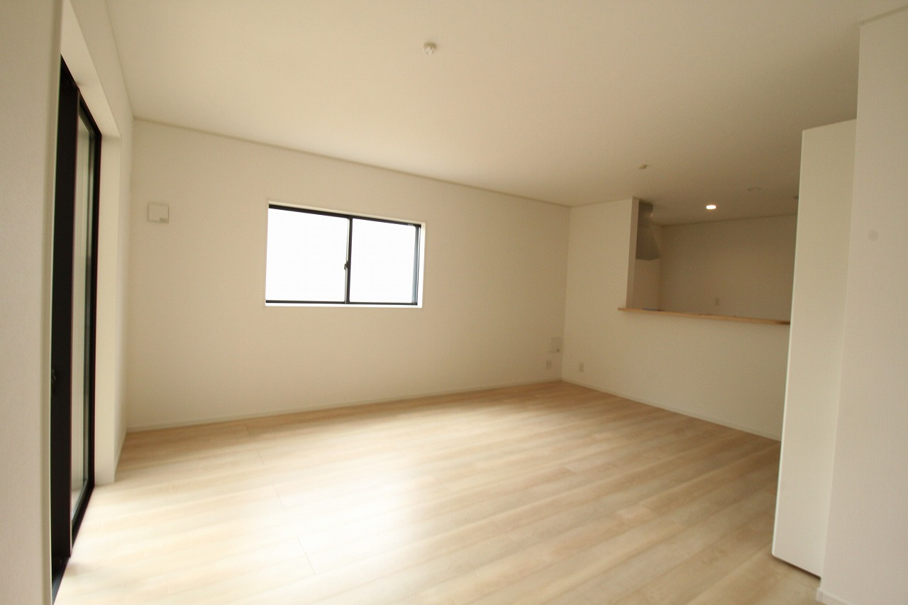 中須賀町　新築戸建　1号棟（第2）の居間・リビング|LDK　17.5帖