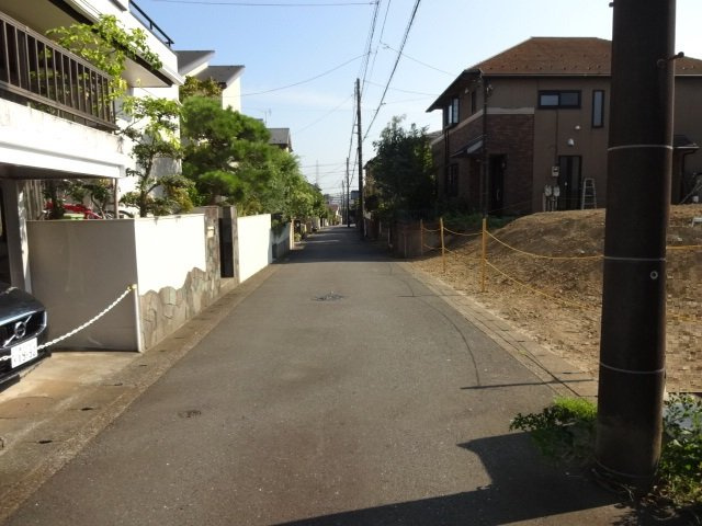 【前面道路含む現地写真】