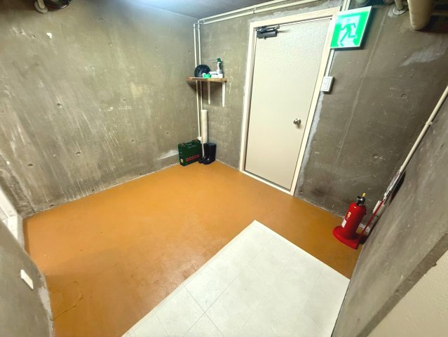 蒲郡市三谷町東前貸店舗・事務所の内装