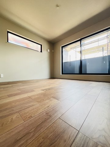 Wood × Light × Freedom B棟 ― 西鎌倉キャビンスタイルの洋室