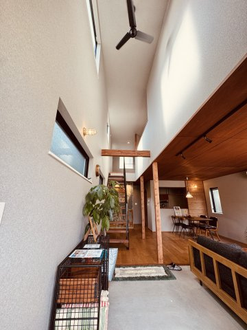 Wood × Light × Freedom B棟 ― 西鎌倉キャビンスタイルの内装