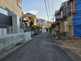 【前面道路含む現地写真】