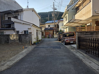 【前面道路含む現地写真】