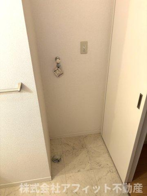 【その他】 | グランラシュレ B棟 | 室内洗濯機置き場