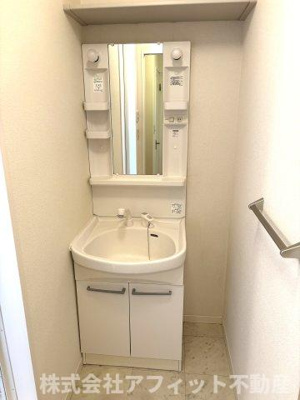 【洗面所】 | グランラシュレ B棟 | 洗髪洗面化粧台