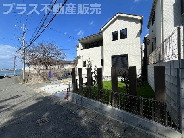 【外観】 | 福岡市東区香住ヶ丘5丁目第1　E号棟（全6棟）【仲介手数料無料・0円】 | 現地写真。プラス不動産販売なら、現場の全ての棟をまとめてご見学頂けます。