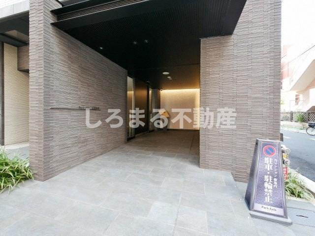 パークアクシス大阪新町のエントランス