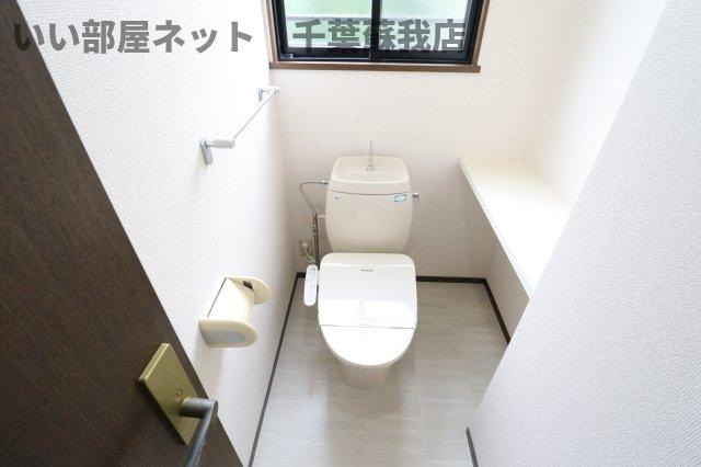 ちはら台南貸家のトイレ|落ち着いたトイレです