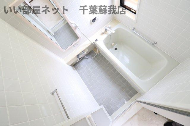 ちはら台南貸家の浴室|日々の疲れを癒すお風呂付です