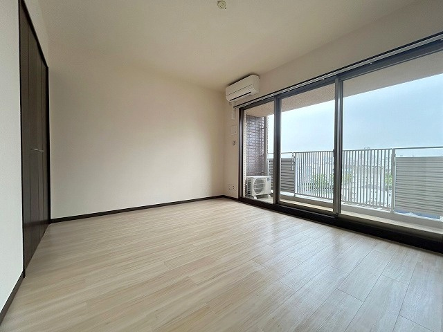 アーバンフラッツ西中島の居間・リビング