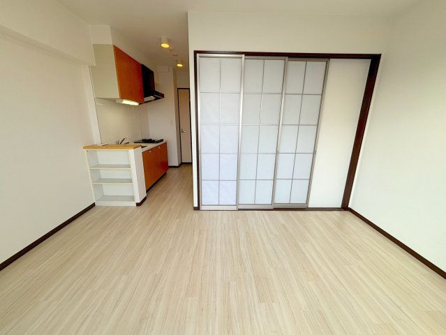 アーバンフラッツ西中島の居間・リビング