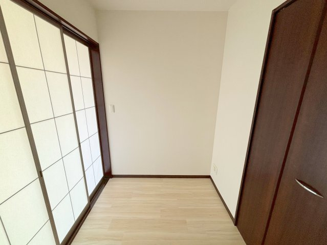 アーバンフラッツ西中島の洋室