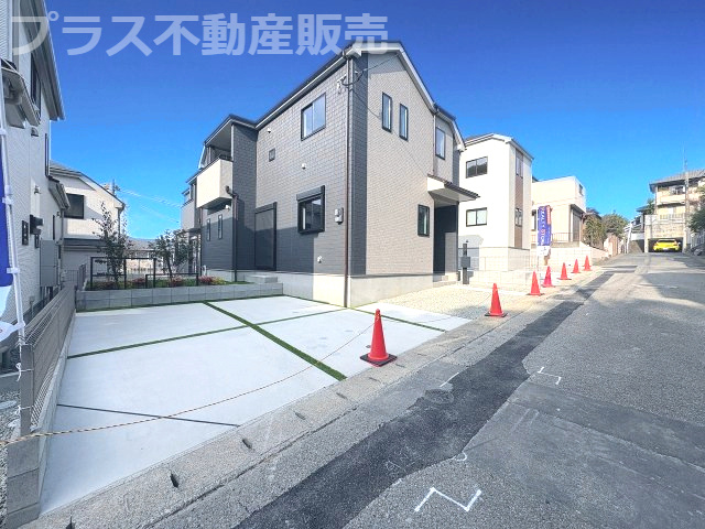 【外観】 | 福岡市東区香住ヶ丘5丁目第1　D号棟（全6棟）【仲介手数料無料・0円】 | まもなく完成。ご内覧は可能です。ご見学はプラス不動産販売にお任せ下さい。