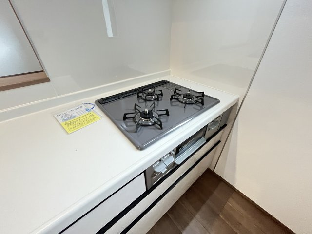 【キッチン】 | 福岡市東区香住ヶ丘5丁目第1　D号棟（全6棟）【仲介手数料無料・0円】 | 施工例。施工例は完成時と異なる場合があります。