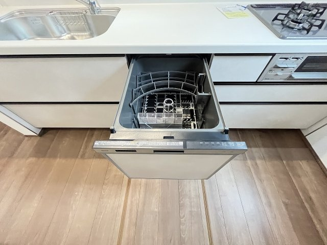 【キッチン】 | 福岡市東区香住ヶ丘5丁目第1　D号棟（全6棟）【仲介手数料無料・0円】 | 施工例。施工例は完成時と異なる場合があります。