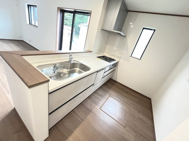 【キッチン】 | 福岡市東区香住ヶ丘5丁目第1　D号棟（全6棟）【仲介手数料無料・0円】 | 施工例。施工例は完成時と異なる場合があります。