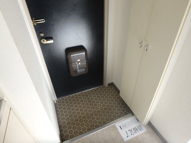 ウィスタリア神戸の玄関|落ち着いた玄関です