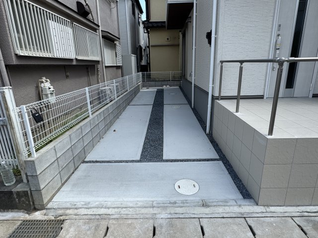松戸市上本郷新築戸建【上本郷小学校：10分】の駐車場|駐車スペース・縦列2台駐車可
