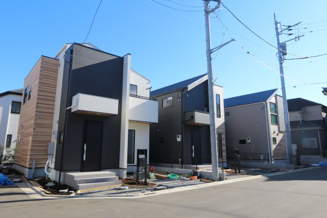 【smile town】国分寺23期の外観|全棟に、ゴムで揺れを吸収する制振ユニット「ミライエ」搭載♪