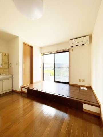 ルーチェ山下の居間・リビング