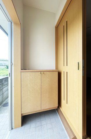 ルーチェ山下の玄関