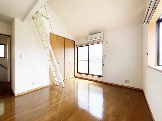 ルーチェ山下の居間・リビング