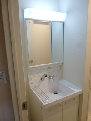 【洗面所】 | サンビューノ | ※別部屋の参考写真です