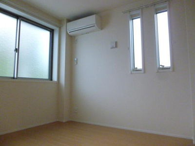 【洋室】 | サンビューノ | ※別部屋の参考写真です