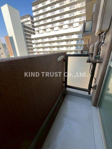 朝日プラザ梅田のバルコニー|落ち着いた時間を過ごせるバルコニーです