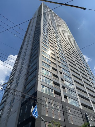 ジオタワー天六の外観