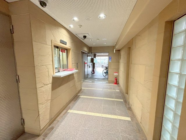 コスモプラザ新大阪のロビー