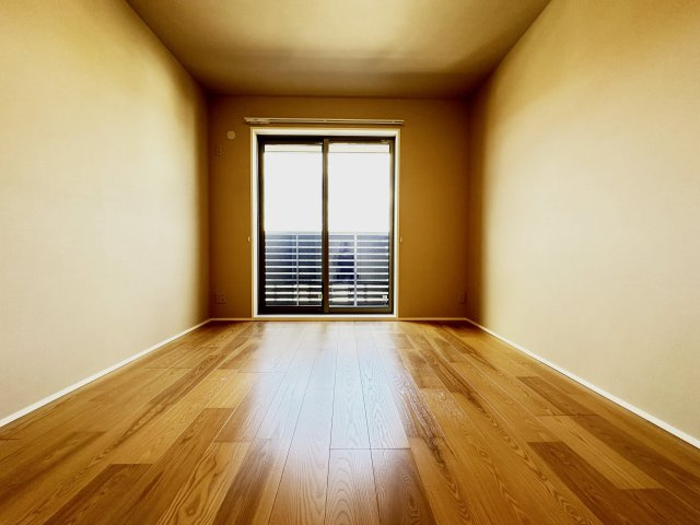 ベレオガーデンズHanaの洋室