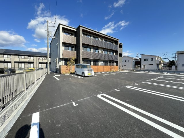 ベレオガーデンズHanaの駐車場