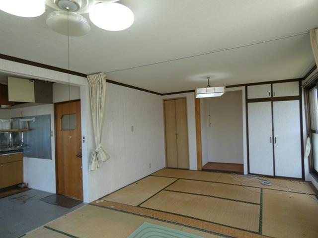 緑ヶ岡1-12-1貸家の居間・リビング