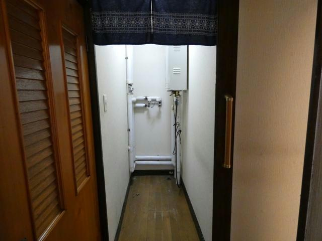 緑ヶ岡1-12-1貸家の洗面所