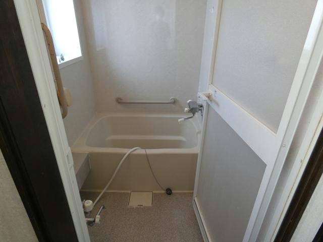 緑ヶ岡1-12-1貸家の浴室