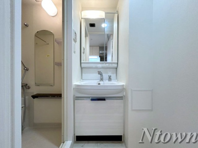 【独立洗面台】 | ディアレイシャス金山 | 朝の支度にも助かる、独立の洗髪洗面化粧台