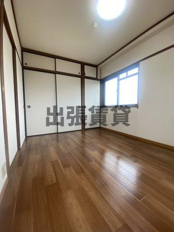 仲介手数料0円！！ロイヤルハウスの洋室